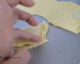 Foto langkah ke 7 dari resep Pastel Pinggiran Keriting.