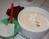 Foto langkah ke 6 dari resep Steam Chocolate Banana Cupcake with Milo Milk Icing.