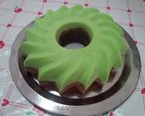 Foto langkah ke 7 dari resep Sponge Cake Capuccino Pandan Kukus.