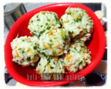 Foto langkah ke 4 dari resep bola-bola nasi pelangi *edisi bocah*.