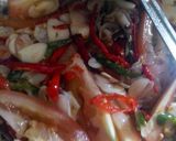 Foto langkah ke 3 dari resep Tumis Sarden.