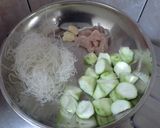 Foto langkah ke 1 dari resep OYONG AYAM BIHUN JAGUNG.