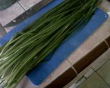 Foto langkah ke 1 dari resep Sayur Kucai+Tauge+Tahu.