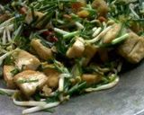 Foto langkah ke 4 dari resep Sayur Kucai+Tauge+Tahu.