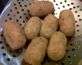 Foto langkah ke 4 dari resep Kroket Kornet Keju.