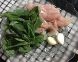 Foto langkah ke 1 dari resep bakso ayam hijau *edisi bocah*.