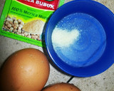 Foto langkah ke 1 dari resep OMMELETE EGG.