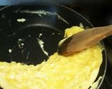 Foto langkah ke 4 dari resep OMMELETE EGG.
