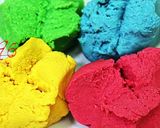 Foto langkah ke 2 dari resep Rainbow Biscuit Stick.