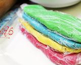 Foto langkah ke 3 dari resep Rainbow Biscuit Stick.