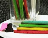 Foto langkah ke 5 dari resep Rainbow Biscuit Stick.