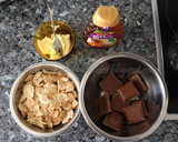 Foto langkah ke 1 dari resep Corn Flakes Crunch.