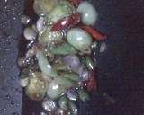 Foto langkah ke 5 dari resep Ikan Kembung Goreng Saus Dabu Dabu.