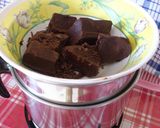Foto langkah ke 2 dari resep Fruity Pop Chocolate Deep.