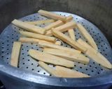 Foto langkah ke 2 dari resep Stick Ubi Salut Keju.