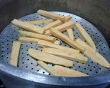Foto langkah ke 2 dari resep Stick Ubi Salut Keju.