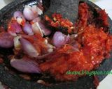 Foto langkah ke 1 dari resep Nasi Goreng Sederhana Merah Pedas.