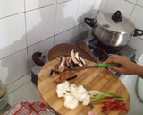 Foto langkah ke 4 dari resep Sup Ayam Asam Manis.