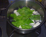 Foto langkah ke 3 dari resep Vegetable and Tofu Soup.