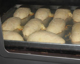 Foto langkah ke 7 dari resep Tiger Cheese Bread.