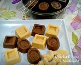 Foto langkah ke 6 dari resep Cokelat Praline Almond & Mede.