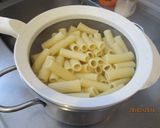 Foto langkah ke 1 dari resep Tortiglioni Saus Ricotta.