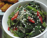Foto langkah ke 3 dari resep tumis kangkung bumbu wijen.