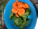 Sayur sawi wortel dan tahu