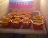 Foto langkah ke 5 dari resep OreoCheeseElmoRed-WhiteCupcakes.