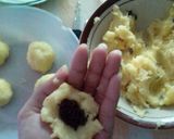 Foto langkah ke 2 dari resep Bola bola tape coklat.