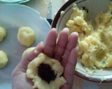 Foto langkah ke 2 dari resep Bola bola tape coklat.