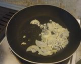 Foto langkah ke 2 dari resep Bihun Ayam Jamur.