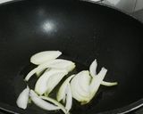 Foto langkah ke 1 dari resep Spaetzle Beef Goulash.