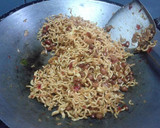 Foto langkah ke 3 dari resep Balado Mie.