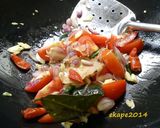 Foto langkah ke 2 dari resep Tumis Jamur Tiram Jagung Ceria.