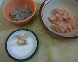 Foto langkah ke 2 dari resep Mantau Isi Ayam Udang.