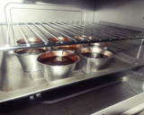 Foto langkah ke 10 dari resep Lovely Chocolate Lava Cake.