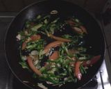 Foto langkah ke 1 dari resep Tumis Jamur Cabe Ijo.