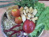 SALAD COMIE