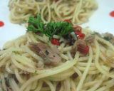 Foto langkah ke 7 dari resep spaghetti aglio olio tuna.