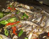 Foto langkah ke 3 dari resep TUMIS IKAN BILIS.