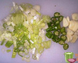 Foto langkah ke 1 dari resep Telur Dadar Daun Bawang.