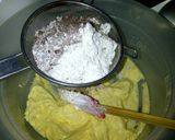 Foto langkah ke 3 dari resep Coco Crunch Chocolate Butter Cookies.