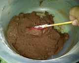 Foto langkah ke 4 dari resep Coco Crunch Chocolate Butter Cookies.