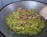 Foto langkah ke 3 dari resep Tumis Bunga Pepaya.