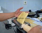 Foto langkah ke 6 dari resep Mie Buatan Sendiri yang Jempolan.