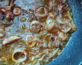 Foto langkah ke 4 dari resep Cumi Goreng Mentega.