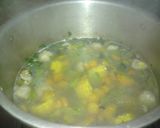 Foto langkah ke 4 dari resep Sup Bakso Jagung Manis.
