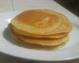 Foto langkah ke 2 dari resep Simple Pancake.