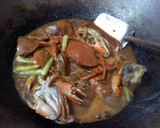 Foto langkah ke 4 dari resep Mie Kepiting.